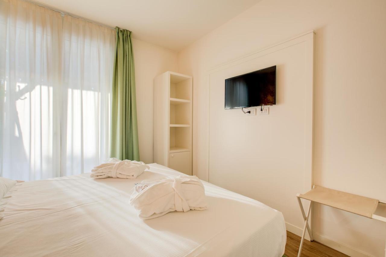 Rimini Suite Hotel Екстериор снимка